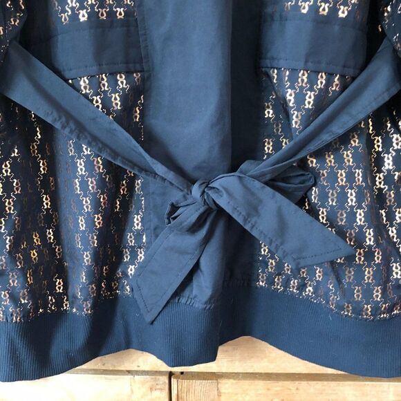 Lululemon Size 6 Limited Edition Gold Foil Logo Zip Jacket RARE Tie Back Shimmer - Picture 8 of 9